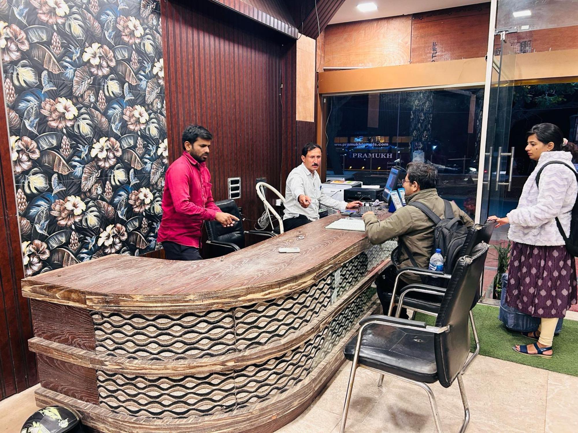 Hotel O Rajdhani Group Of Hotels Mysore Exterior photo